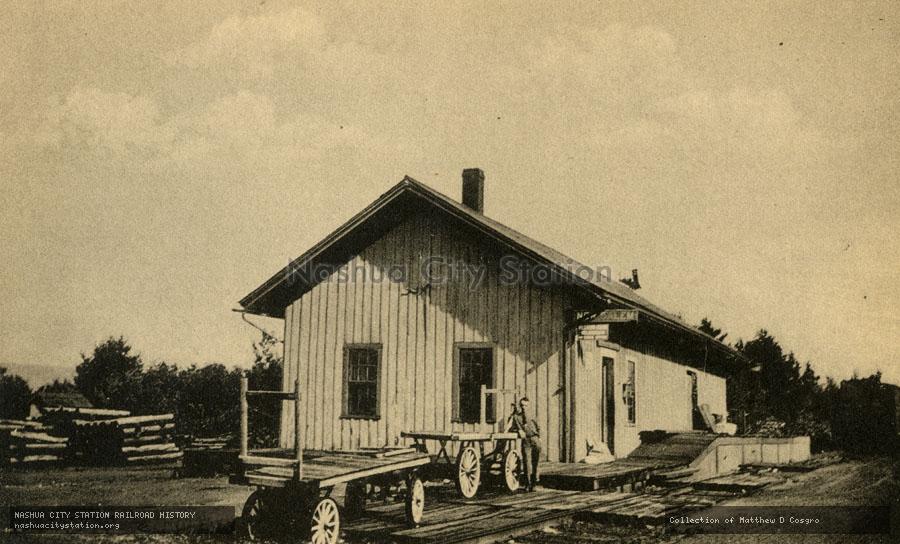 Postcard: New Salem Station, New Salem, Massachusetts